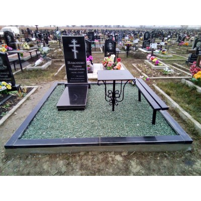 Мемориальные гранитные комплексы